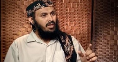 بالفيديو..الزعيم الجديد لتنظيم القاعدة باليمن يدعو لشن هجمات ضد أمريكا