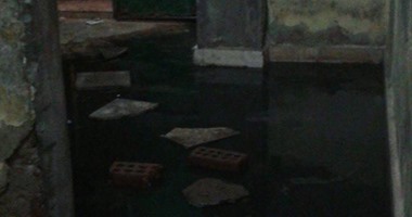 "صحافة المواطن": منازل بولاق الدكرور غارقة فى مياه الصرف الصحى