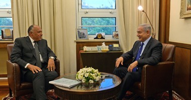 المتحدث باسم الحكومة الإسرائيلية ينشر صور للقاء نتنياهو بسامح شكرى