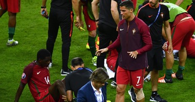 يورو 2016.. رونالدو يعود للملعب لمؤازرة زملائه قبل الأشواط الإضافية