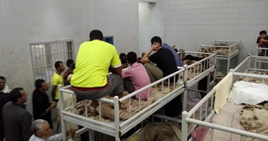 نشطاء يتداولون أنباء عن إضراب 130 مصريا بقسم الترحيلات فى السعودية عن الطعام