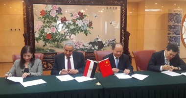 مصر والصين توقعان اتفاقا لتنفيذ 18 مشروعا بمجالات الكهرباء والنقل والإسكان