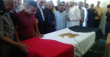 تشييع جثمان أحد شهداء الإرهاب بالشيخ زويد فى المنيا