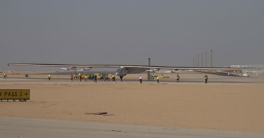 أول طائرة تعمل بالطاقة الشمسية تحلق فى سماء مصر