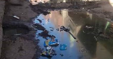 صحافة مواطن: سكان قرية صفط العرفا يعانون من مياه الصرف الصحى منذ شهور