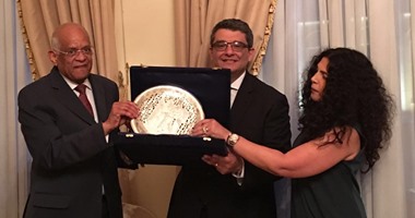 رئيس مجلس النواب يكرم سفير مصر بروسيا فى حفل عشاء الوفد البرلمانى المصرى