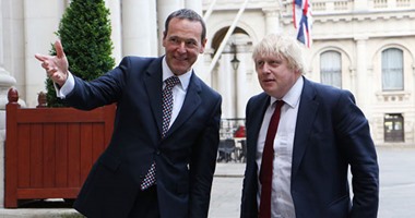 بالصور.. "بوريس جونسون" وزير الخارجية البريطانى الجديد يصل مقر الوزارة