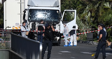 مدعى عام باريس: تم تحديد هوية 71 قتيلا من إجمالى 84 من ضحايا هجوم نيس