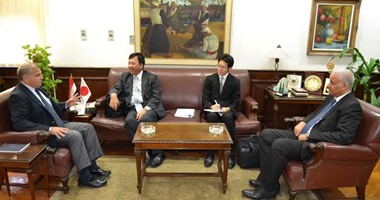 رئيس جامعة الإسكندرية يبحث مع السفير اليابانى سبل زيادة التعاون العلمى بين البلدين 