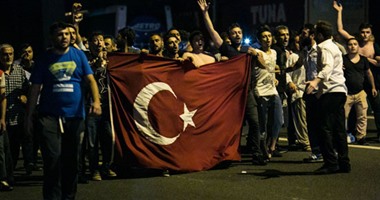 السلطات التركية تلقى القبض على 262 من أعضاء القضاء العسكرى