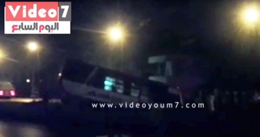 بالفيديو.. أتوبيس مشجعى الأهلى يتعرض لحادث خلال عودتهم من "برج العرب"