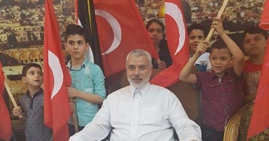 حماس تحتفل بتورتة أردوغان..وتؤكد: مستعدون لبذل الدماء فداء للشعب التركى