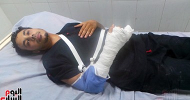 بالفيديو والصور.. إصابة طبيب بكسور نتيجة تعدى طالب عليه بمستشفى كفر الشيخ