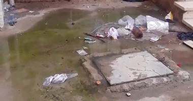 بالفيديو.."صحافة المواطن"..مياه الصرف تغرق مساكن عثمان بالعاشر من رمضان