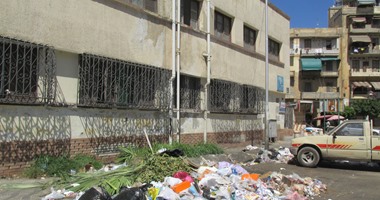 بالصور.. انتشار القمامة فى محيط العيادة الخارجية لمستشفى بورسعيد 