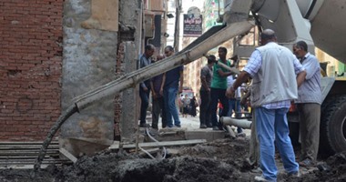 محافظة القاهرة: أعمال صيانة بشبكة الصرف الصحى بشارع عين الحياة بالخليفة