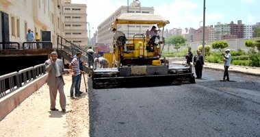 محافظ السويس يشدد علي الانتهاء من رصف شارع الجيش وتوصيل الكهرباء للمساكن الجديدة