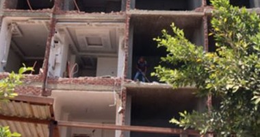 محافظة القاهرة تزيل مبنى مخالف بالزيتون وتحرر محضر بالواقعة