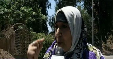 الحاجة سميرة تتبرع بثروتها لتحيا مصر.. وتؤكد: هسلم السيسي الفلوس فى إيده