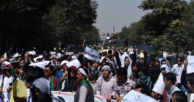 بالصور.. مظاهرات فى أفغانستان احتجاجا على تنفيذ مشروع الطاقة عبر ممر سالانج