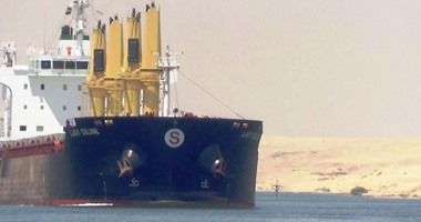 عبور 37 سفينة قناة السويس بحمولة 2.2 مليون طن