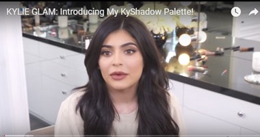 بالفيديو والصور..كيلى جينر تفاجئ معجباتها بمنتجها الجديد "KyShadow"