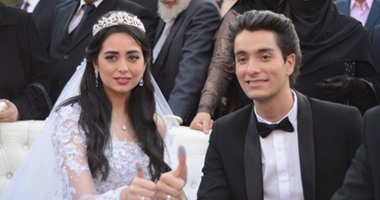 بالصور.. يحيى الفخرانى ومنى الشاذلى وعمرو سعد يحتفلون بزفاف هبة مجدى ومحمد محسن