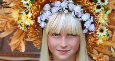 بالصور.. فى أوكرانيا.. تيجان الزهور تحمى الجميلات من الأرواح الشريرة