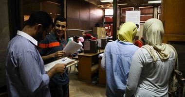 بالفيديو.. توافد طلاب المرحلة الأولى للتنسيق على معامل جامعة القاهرة