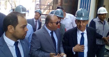 وزير الصناعة يتقفد "المصرية للخرسانة وفورتكس للغزل والنسيج" بالمنوفية