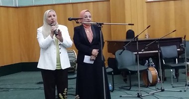 بالصور.. أشعار وألحان موسيقية فى احتفال "صوت العرب" بعيد ميلادها الـ63