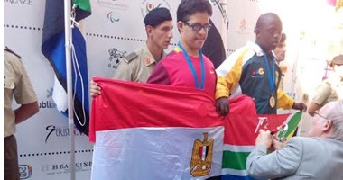 اللاعب عمرو طه يفوز فى التنس طاولة ويرفع علم مصر فى إيطاليا