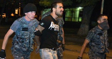 الشرطة الأرمينية تعتقل محتجزى الرهائن فى أحد مراكزها بيريفان