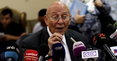 رئيس المجلس القومى لحقوق الإنسان يغادر إلى الجزائر