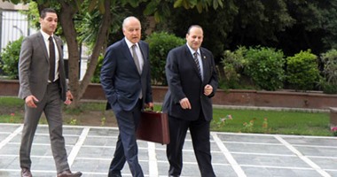 بالصور.. أبو الغيط يصل مقر جامعة الدول العربية لبدء مهام منصبه الجديد