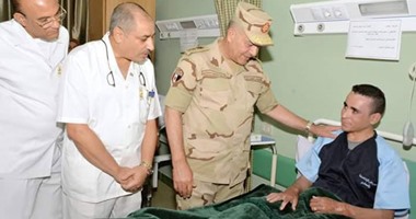 بالصور.. رئيس الأركان يزور المصابين بالمستشفيات العسكرية بمناسبة حلول عيد الفطر