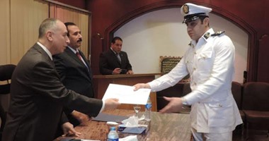 بالصور.. مساعد وزير الداخلية يكرم 31 من العاملين بمديرية أمن الإسماعيلية