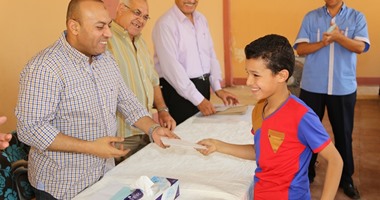 محافظ المنوفية يوزع الهدايا على الأيتام بمؤسسة تربية البنات بمناسبة عيد الفطر