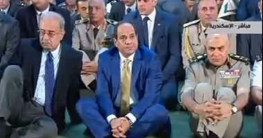 بالفيديو..الرئيس السيسى يصل مسجد محمد كُريم بالإسكندرية لأداء صلاة العيد 