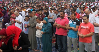 الآلاف يؤدون صلاة العيد بـ"مصطفى محمود" فى المهندسين