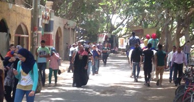 بالصور.. بدء توافد المواطنين على القناطر الخيرية للاحتفال بأول أيام العيد