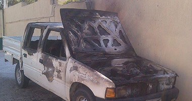 تفحم سيارة ملاكى إثر اشتعال النيران بها بطريق إسكندرية الصحراوى