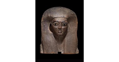 الآثار: خاطبنا مزاد بونهامز لوقف بيع 89 تمثالا مصريا