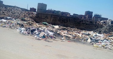 صحافة المواطن .. أهالى "العبد" فى مدينة السلام يتضررون من انتشار القمامة بشوارع المنطقة