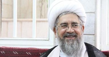 محكمة إيرانية تحكم بسجن وجلد مرجع دينى وتلزمه بخلع زى رجال الدين