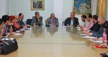 جابر عصفور يجتمع وأعضاء لجنة الشباب بالمجلس الأعلى للثقافة
