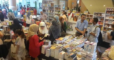 توقيع كتاب "مصر لا مؤاخذة" بمعرض كتاب مكتبة فكرة