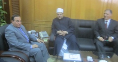 وزير الأوقاف يصل الإسماعيلية لأداء صلاة الجمعة بمقر مشروع قناة السويس