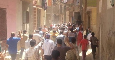 الإخوان ينطلقون فى مسيرة من أمام مسجد المغفرة بحدائق المعادى