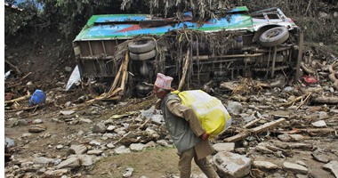بالصور.. فيضان نيبال يحصد أرواح أكثر من 80 شخصا وفقدان 100 على الأقل